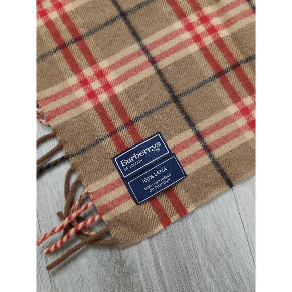 Vintage Burberrys of London 100% Wool Fringe Equestrian Knight Scarf Authentic - Picture 9 of 12
